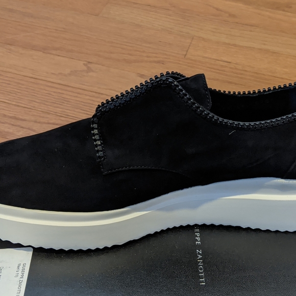 Giuseppe Zanotti Zippered Suede Low-Top Sneakers - Picture 3 of 8